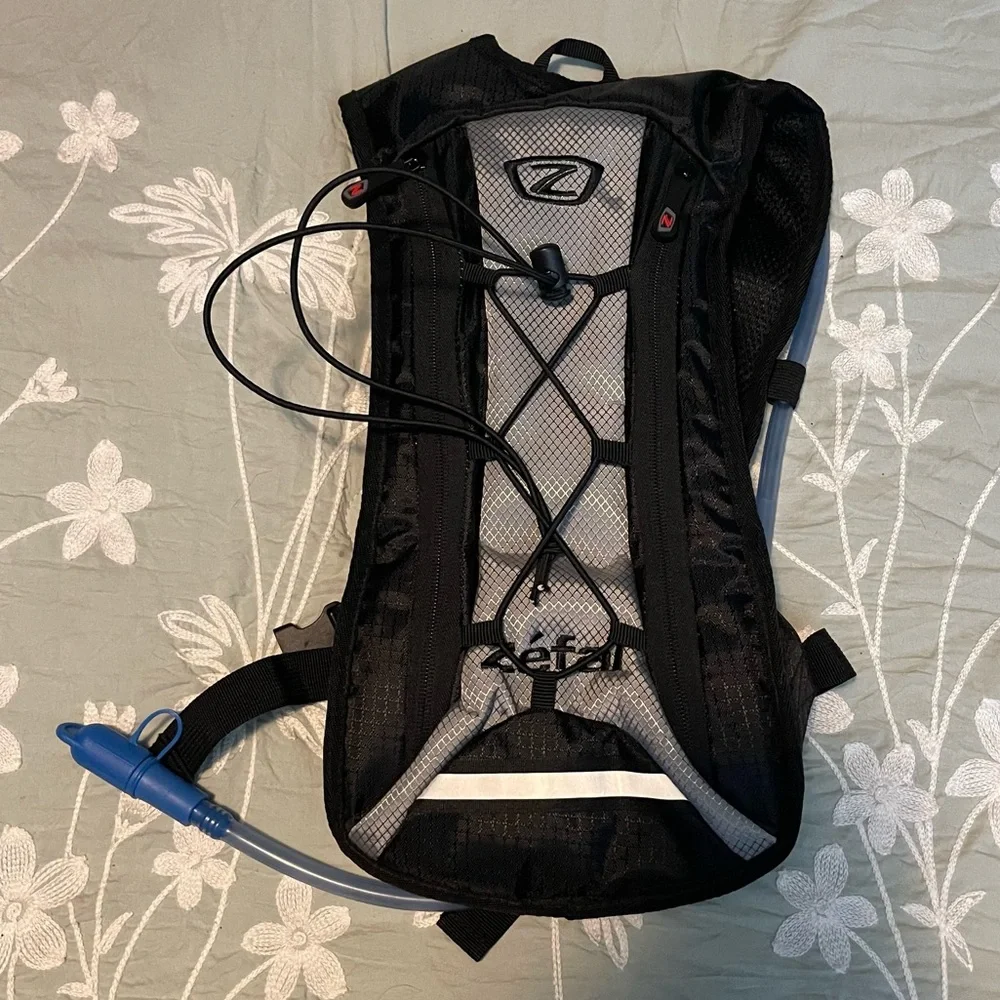 Zefal Hydro 1.5L Hydration Pack #5718 NWOT Outdoor Cycling Running Hiking
